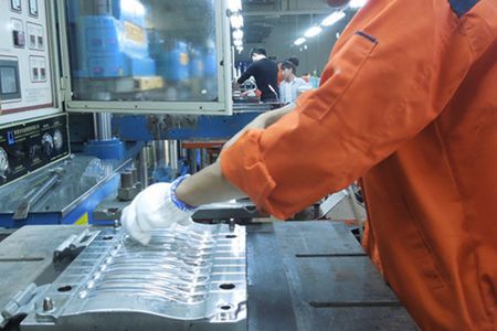 矽橡膠製品模壓生產線